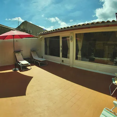 La Maison *